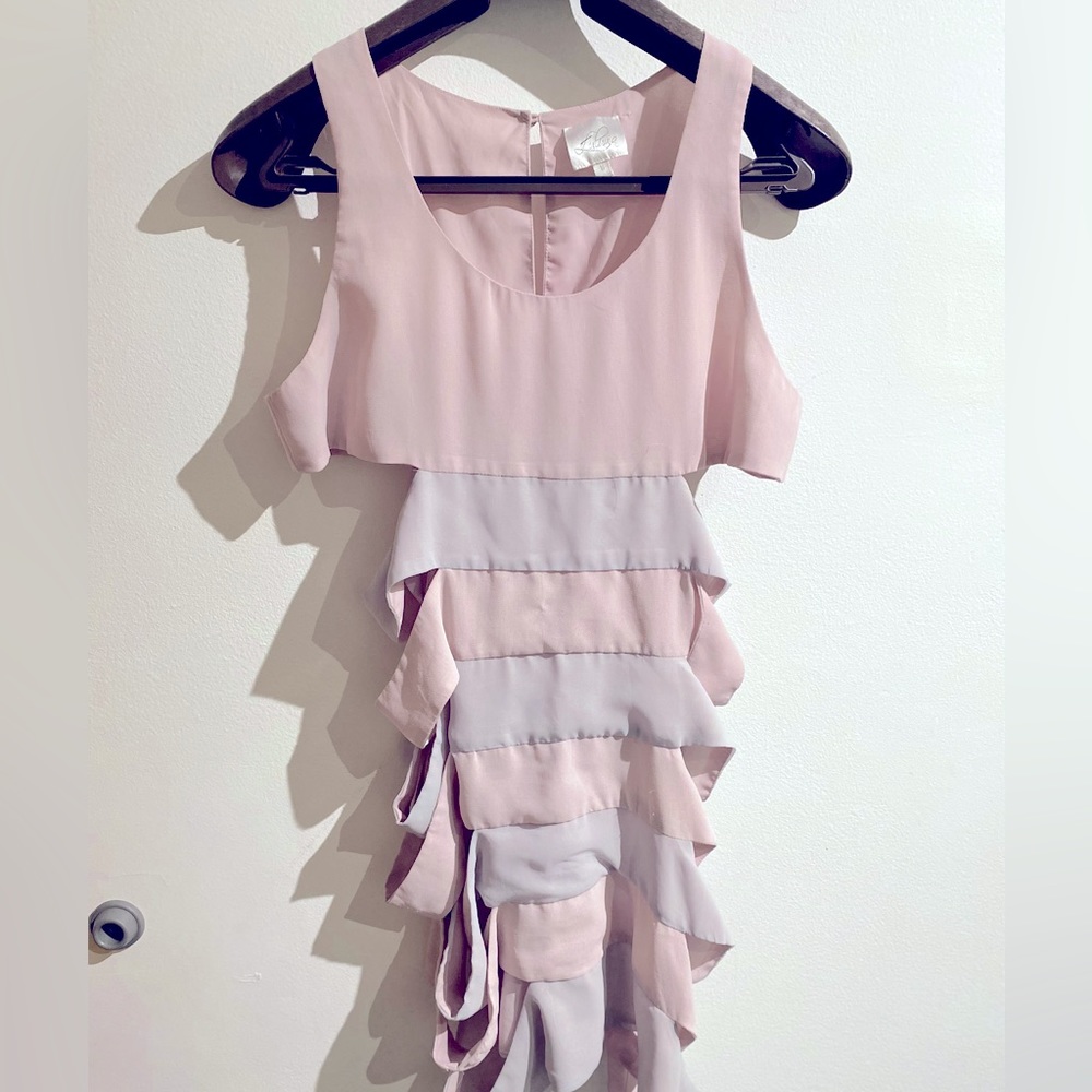 Lu Pruia Dress size Medium. Cut out sides. Adorable Blush Pink and Grey.